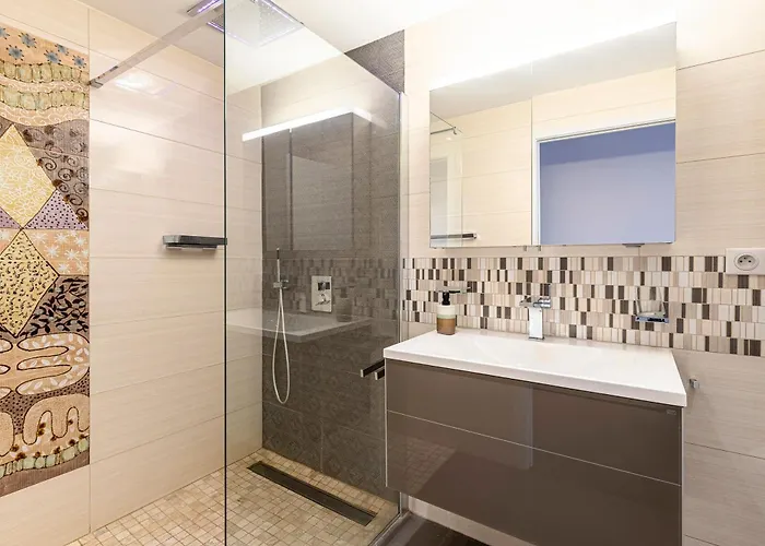 Strada Agosta - Terrasse Vue Apartamento *